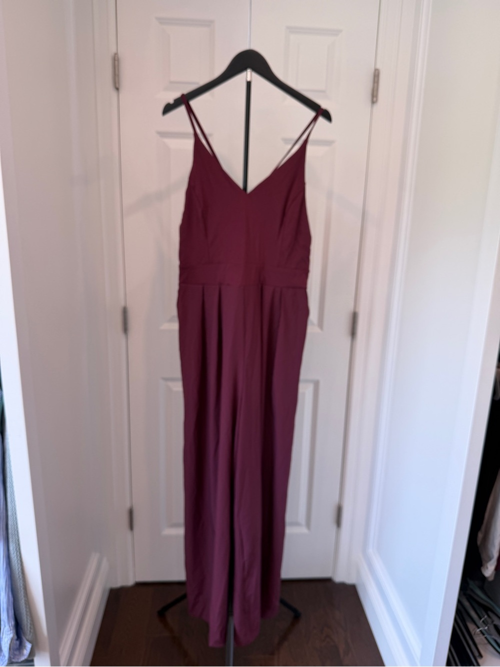 HALARA Sleeveless V-Neck Jumpsuit in Plum